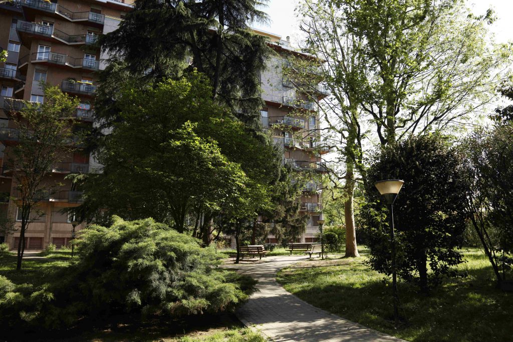 Il parco del condominio della casa